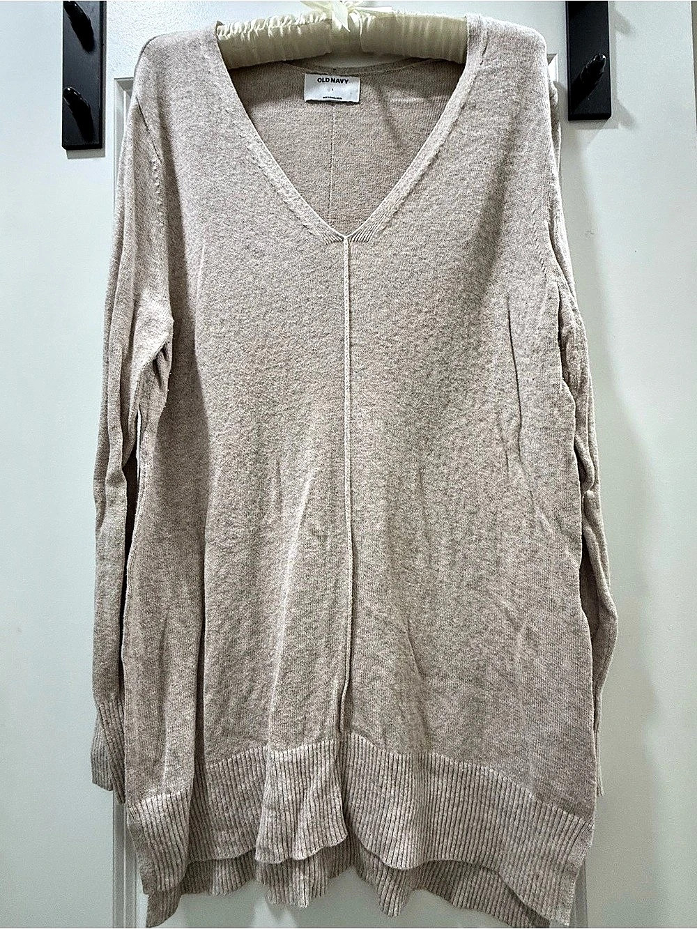 Old Navy Long Sweater in Beige Size Large Like New